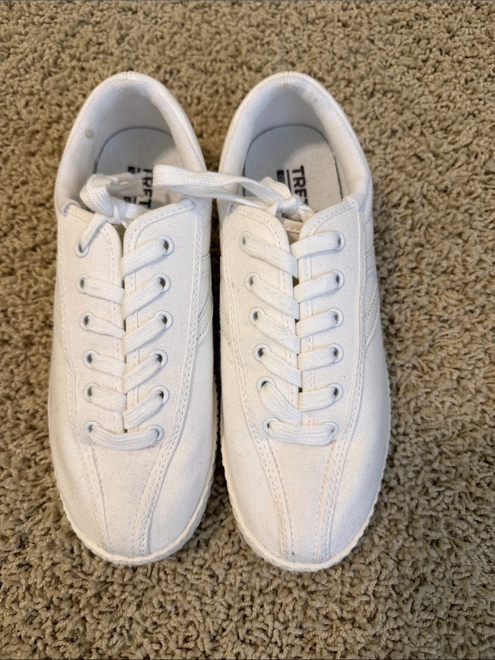 White Canvas Sneakers - Tretorn